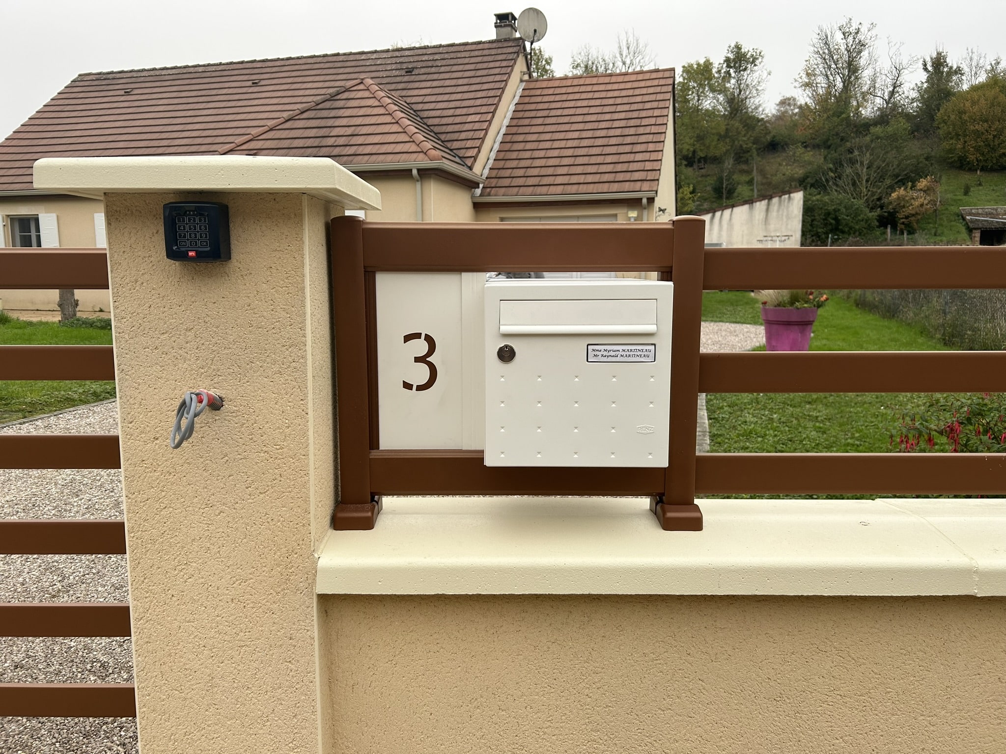 Vente et pose de clôtures ALUMINIUM CETAL à AUXERRE - SENS