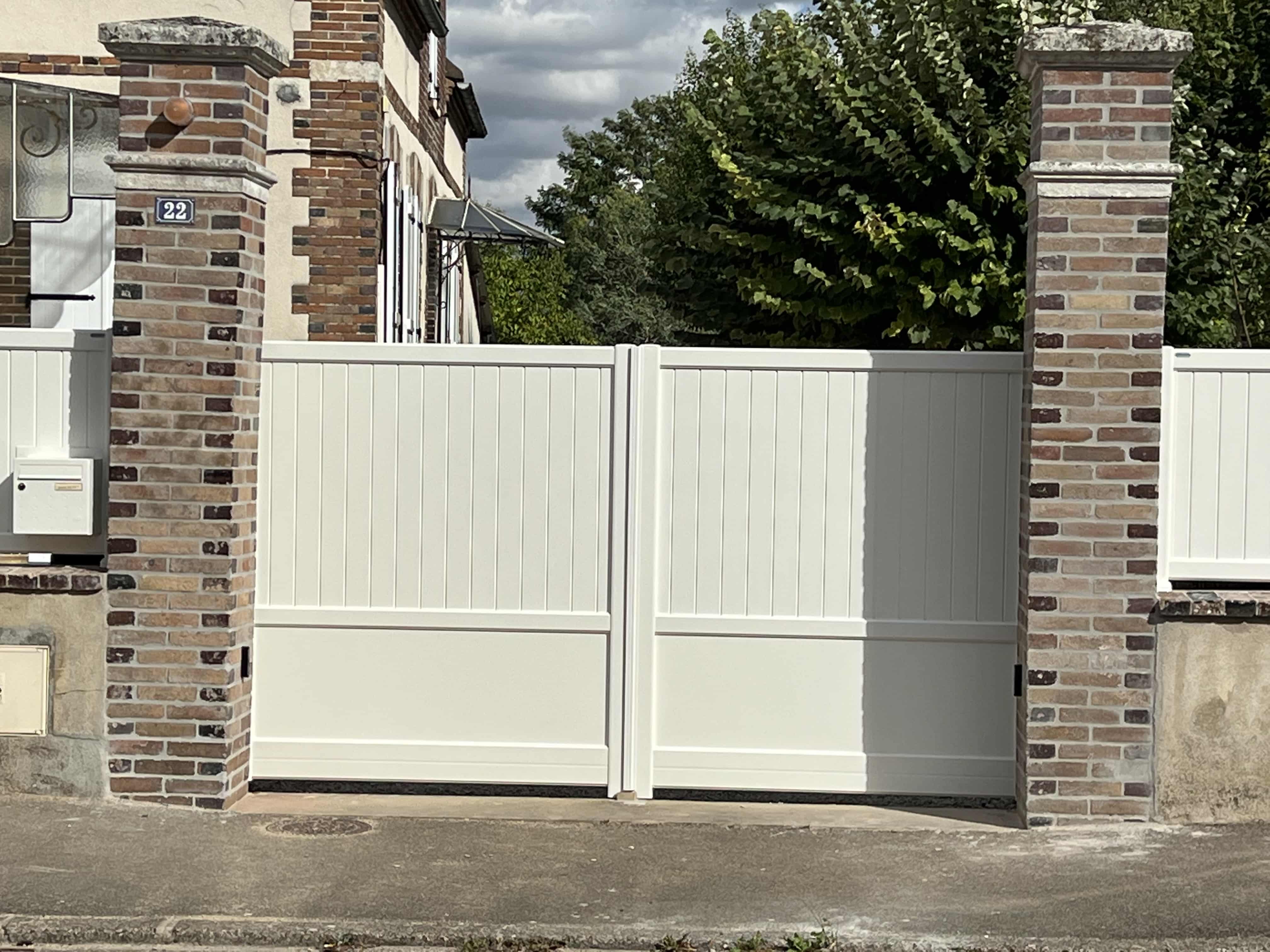 Vente et pose de portail aluminium manuel ou motorisé CETAL à AUXERRE - SENS