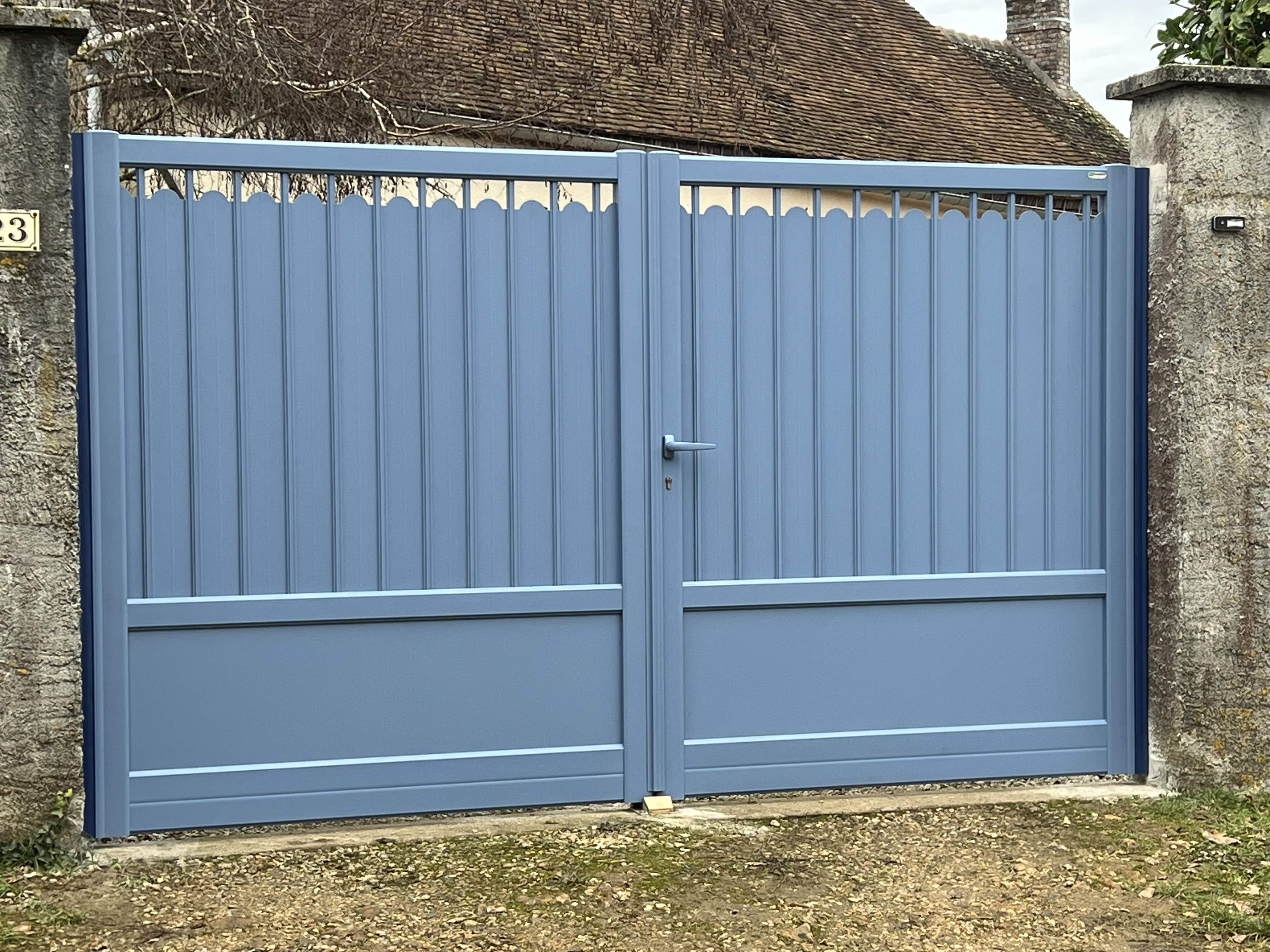 Vente et pose de portail aluminium STYLE FER Forgé CETAL à AUXERRE - SENS