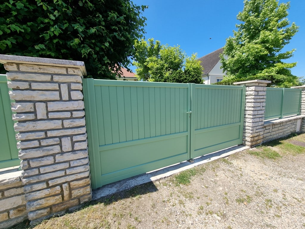 Portail alu battant et clotures MERCURE CETAL - La Fermeture Melunaise - 77 (1)
