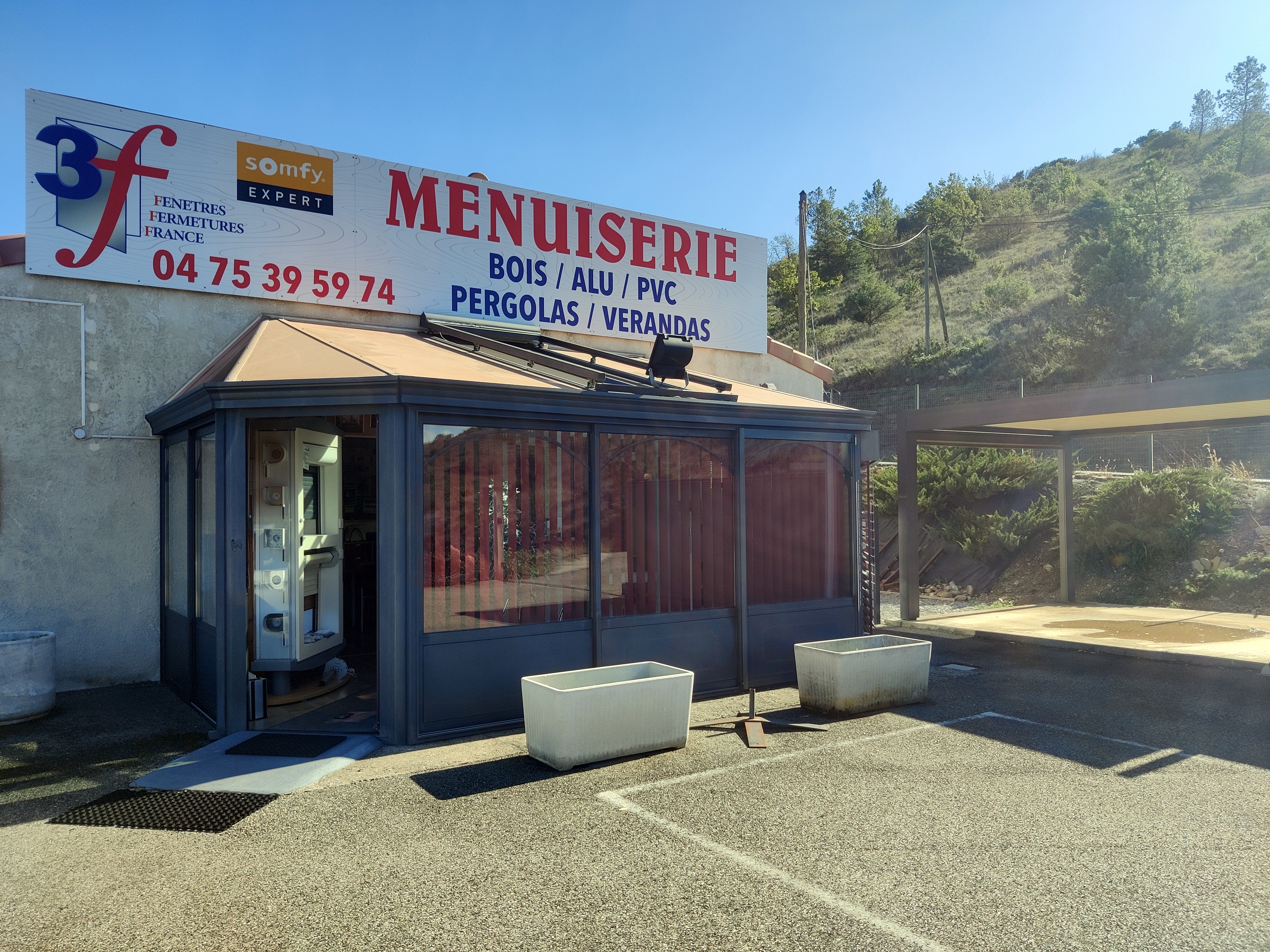 Société - 3F FENETRES ET FERMETURES DE FRANCE - 07260 - ROSIERES