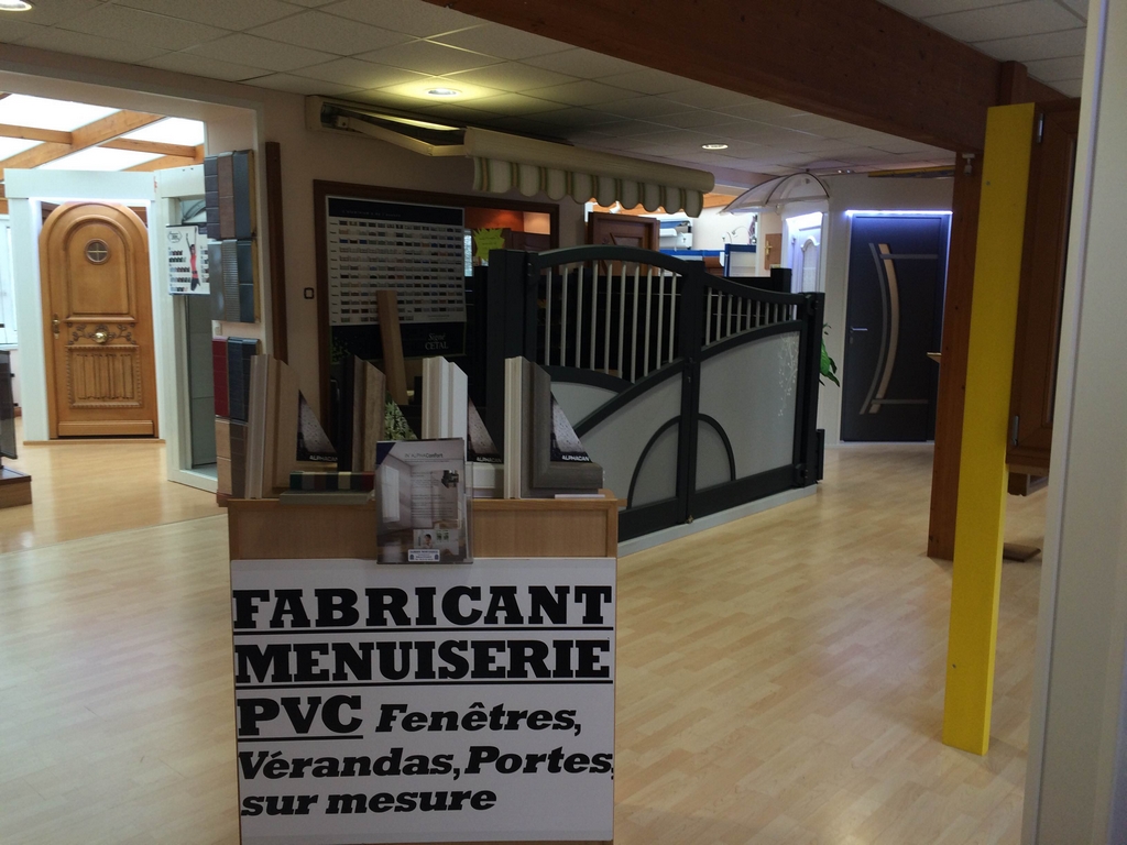 Showroom-SAMBRE-MENUISERIE-Maubeuge-59.jpg
