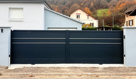 Portail coulissant plein