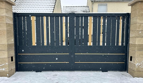 Portail coulissant semi ajouré